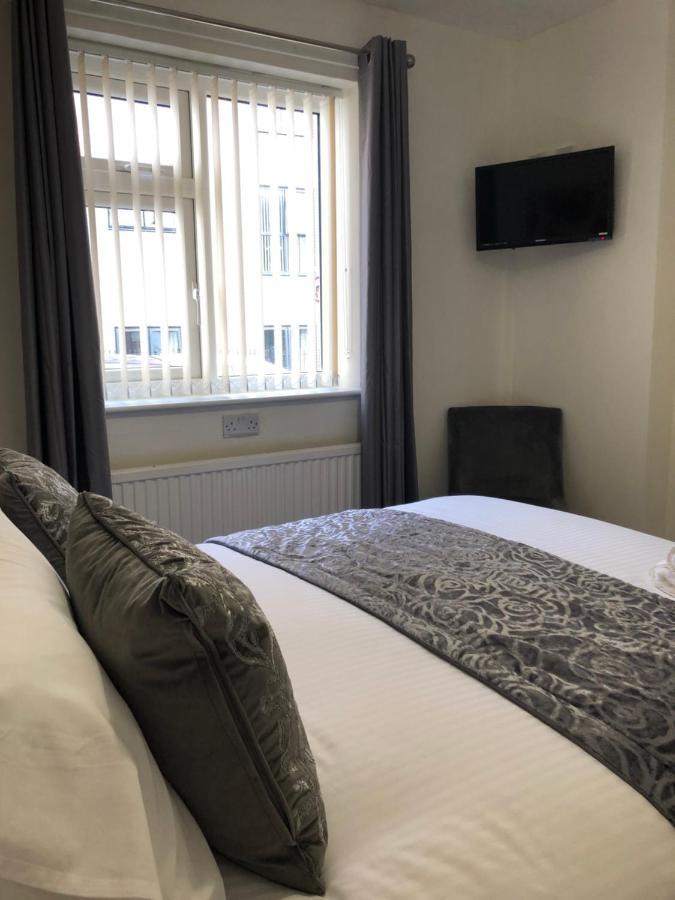 The Bell Hotel Newtown  Luaran gambar